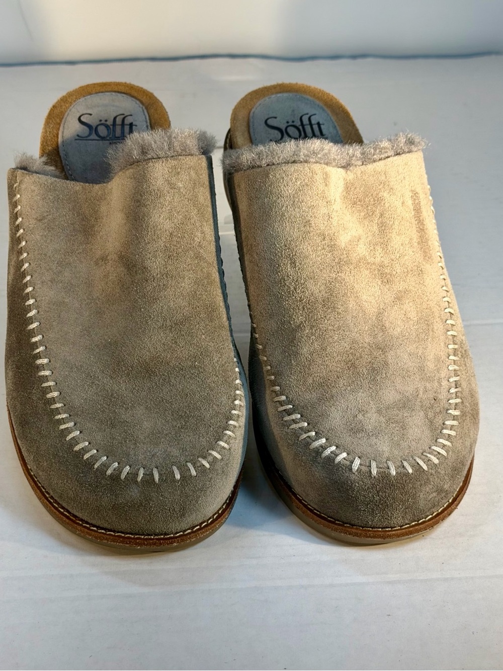 The Söfft Bellflower Suede Shearling Clogs in Women's Size 9